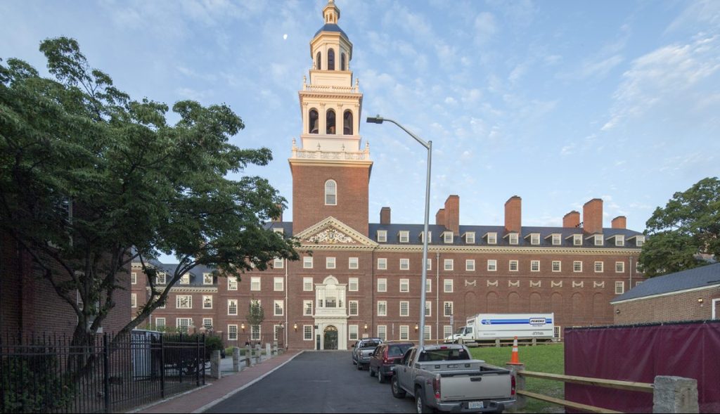 Harvard University, Lowell House - SGH